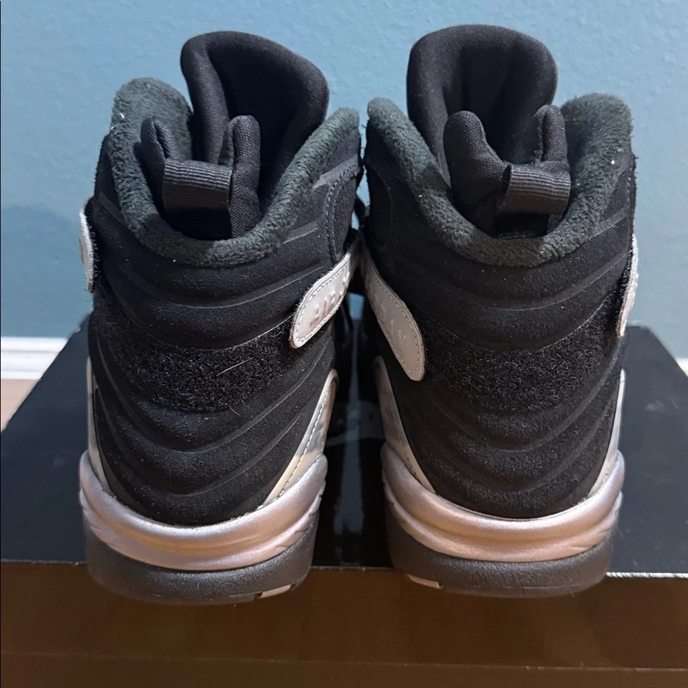 Jordan Air Jordan 8 Retro Winter in Black and Metallic Silver - Picture 4 of 7